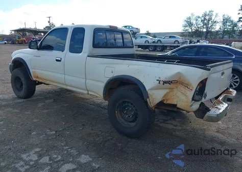 1999 Toyota Tacoma from USA, damaged, VIN 4TAWN72N8XZ467861